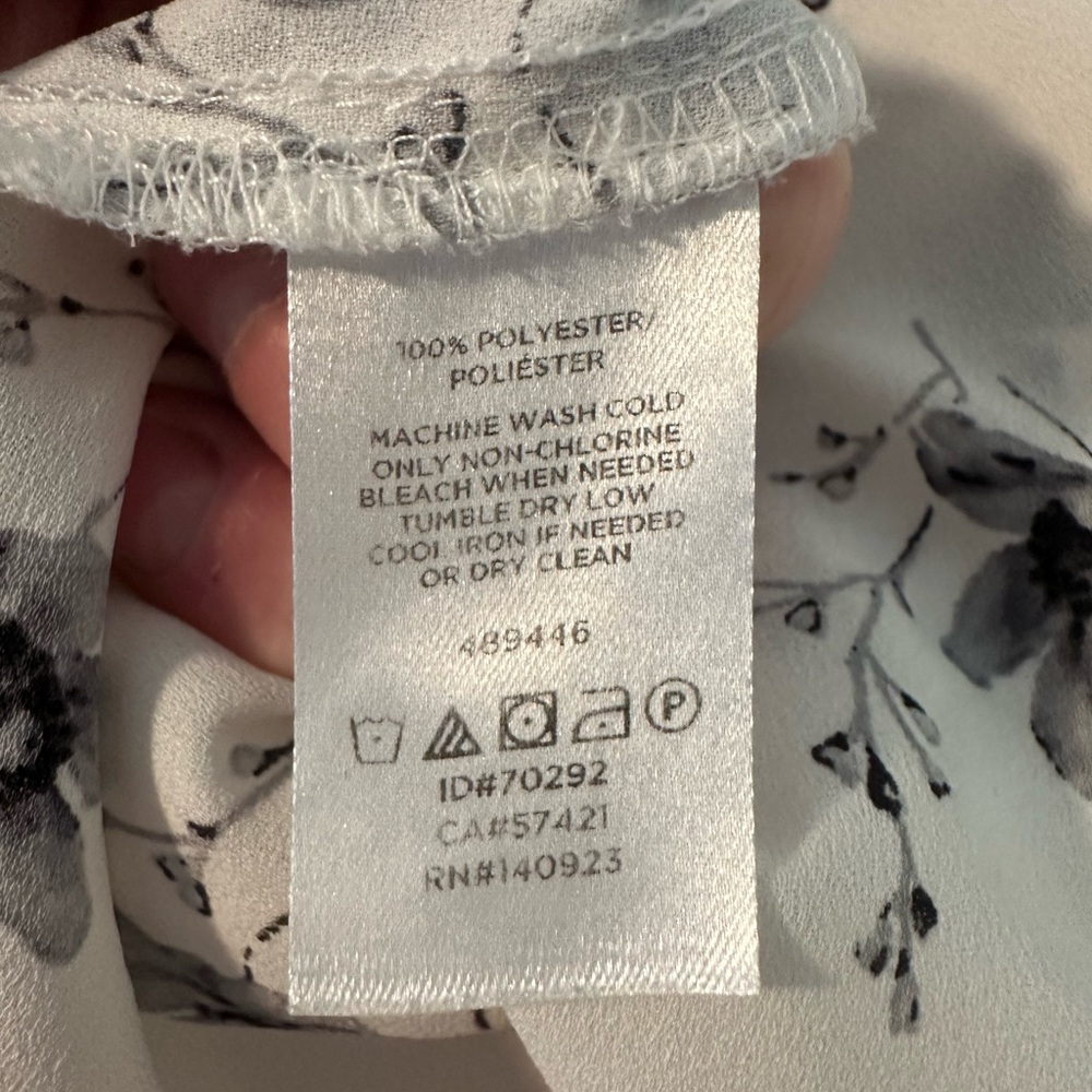 LOFT Plus Women’s Long Sleeve White Floral Blouse Size 16 - Picture 4 of 4